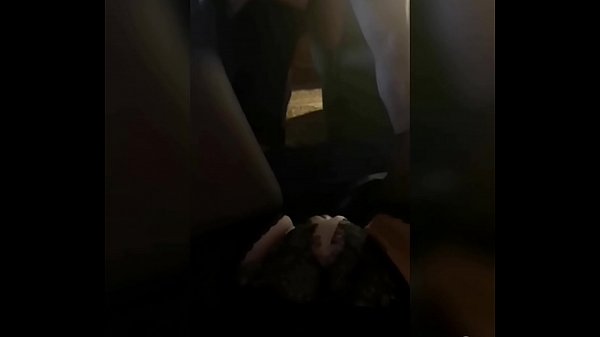 Panas MJM. Salaki bangsat kabogoh hareupeun pamajikanana. Pussy pamajikan jadi baseuh, lamunan kotor nya ngan boggle pikiran