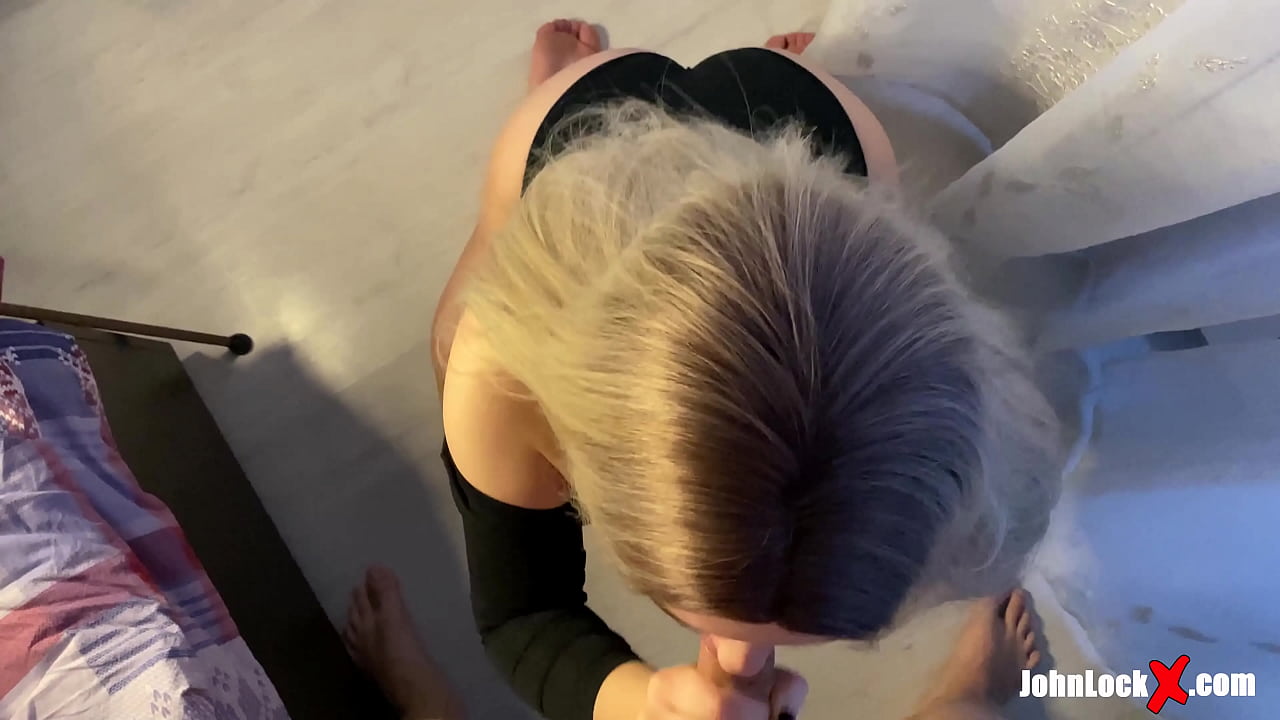 Redhead nyusu kontol jeung fucking up, lalaki cum on dirina burit